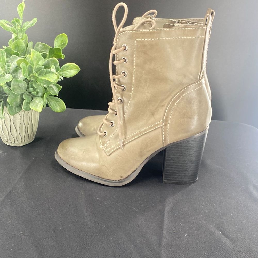 Express boots - Picture 3 of 9